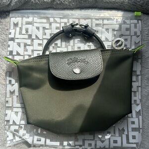 Longchamp Le Pliage original pouch with handle. Will accept offers!